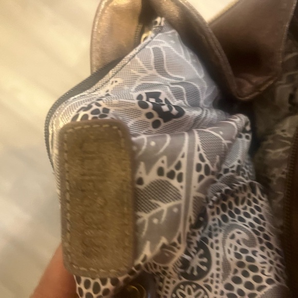 Imoshion Metallic Brown Shoulder Bag with Tassel - Picture 7 of 9